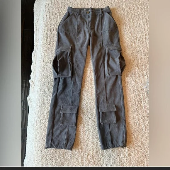 Maniere De Voir Gray Cargo Pants - Picture 2 of 3